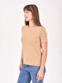 REMERA LIORA BEIGE OSCURO