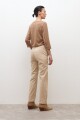 Pantalón chino beige