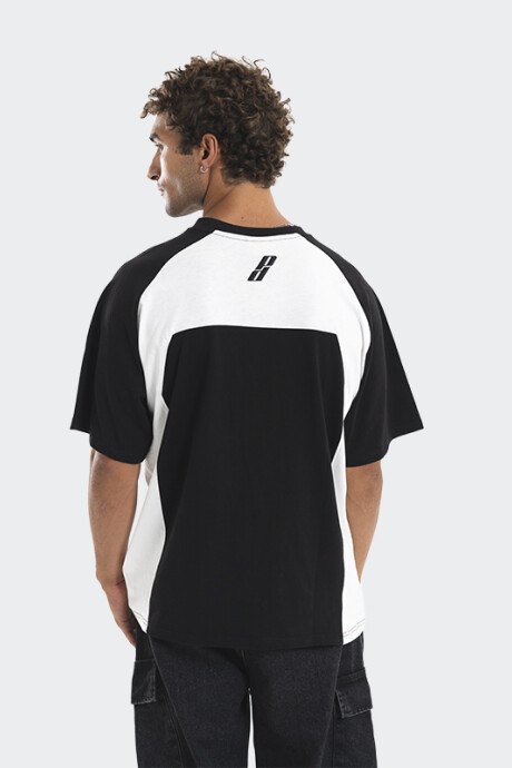 Remera Pulau Studios Negro