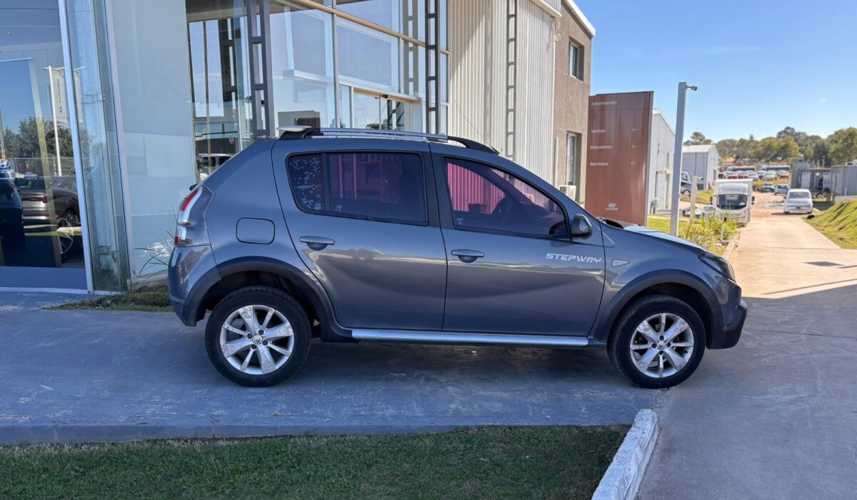 Renault Stepway Privilege - 2014 Renault Stepway Privilege - 2014