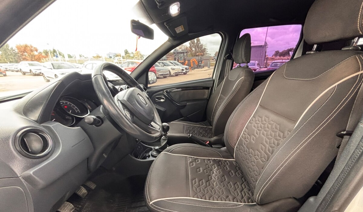 Renault Oroch Dynamique 2.0 - 2017 Renault Oroch Dynamique 2.0 - 2017