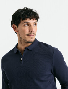 520913 REMERA HARRY Azul Oscuro