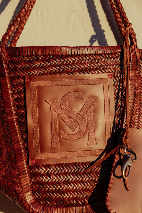 Medium Manea Handbag Chocolate