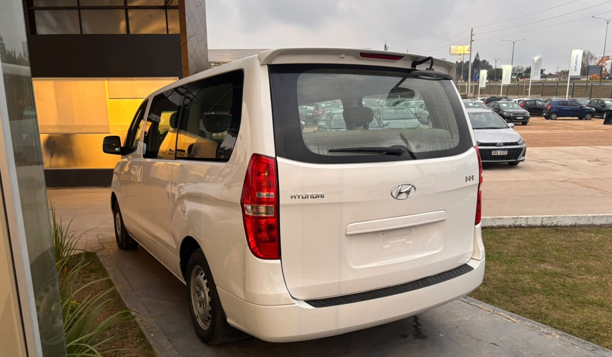 Hyundai H1 Nafta Mbus - 2014 Hyundai H1 Nafta Mbus - 2014