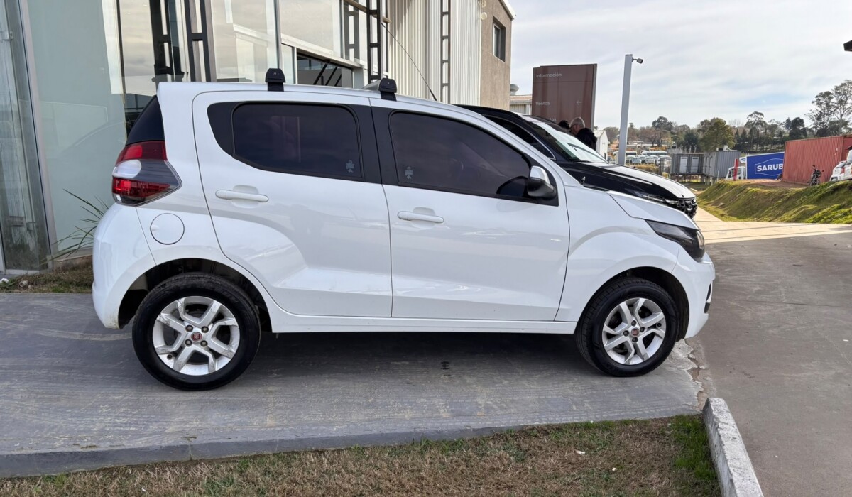 Fiat Mobi Easy On - 2020 Fiat Mobi Easy On - 2020