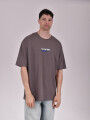 REMERA DEN PRINT GRIS OSCURO