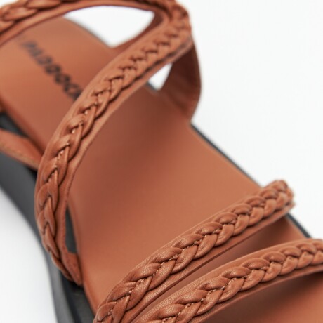 SANDALIA TIBI Whisky