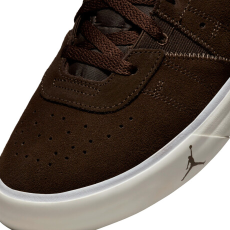 Championes Jordan Series ES Brown