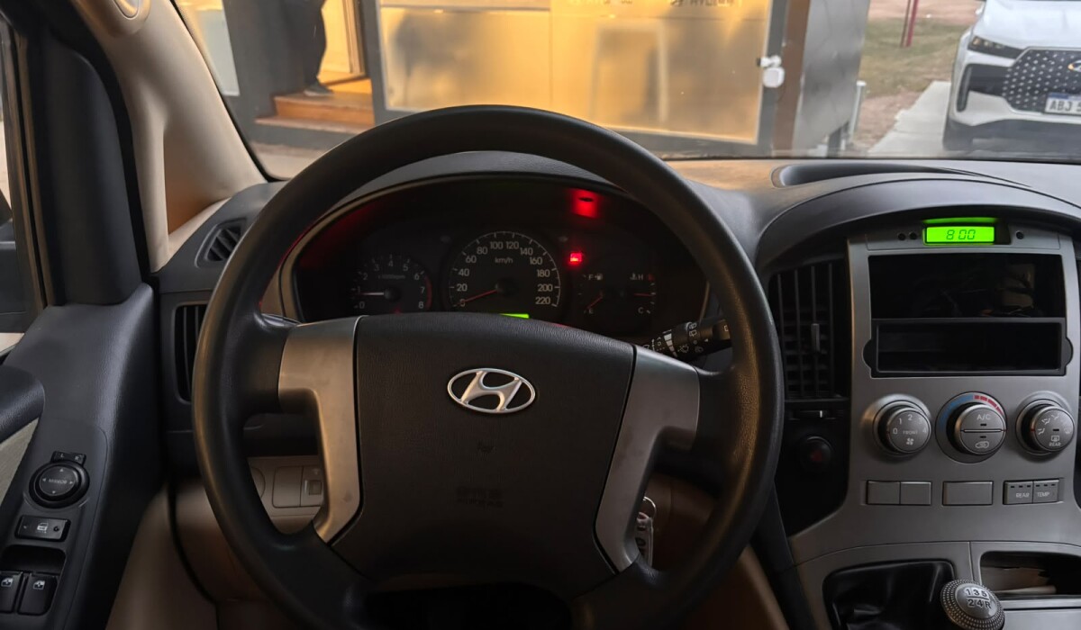 Hyundai H1 Nafta Mbus - 2014 Hyundai H1 Nafta Mbus - 2014