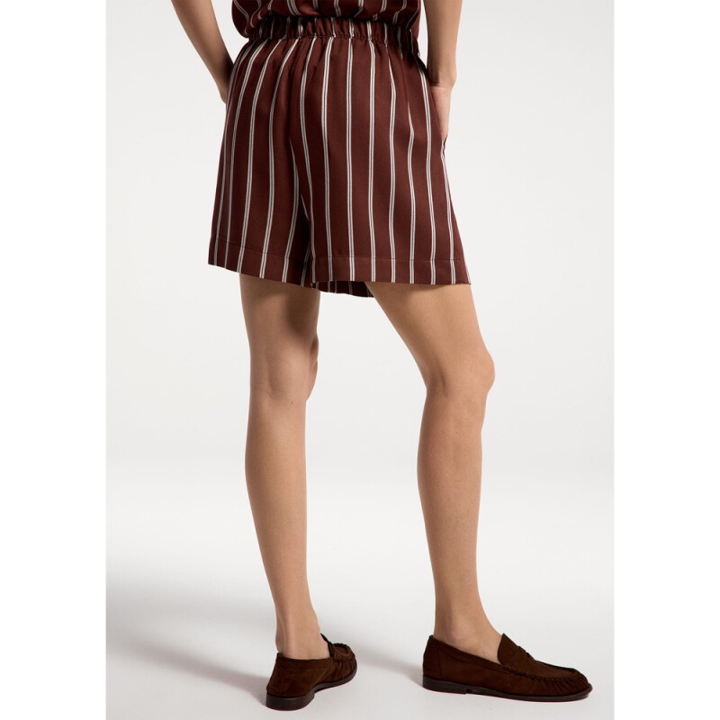 SHORTS FEM MARROM ESCURO