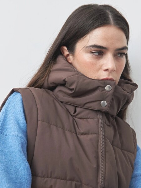 CHALECO D.CASSIN ANDERSON CHOCOLATE