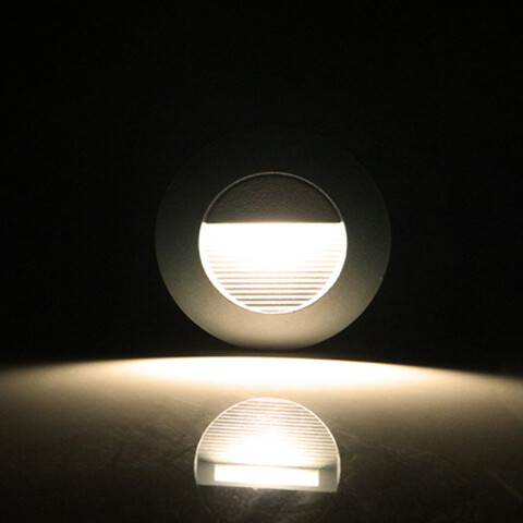 Emb. pared red ngo 2W cálida IP65 220v 140lm 90° ZU0286