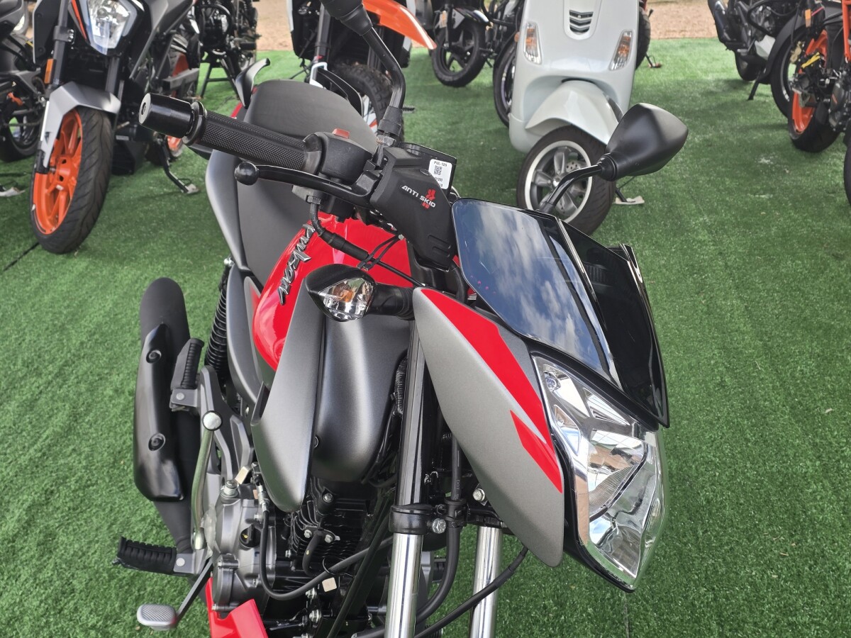 Bajaj Pulsar LS 125| Permuta / Financia Bajaj Pulsar LS 125| Permuta / Financia
