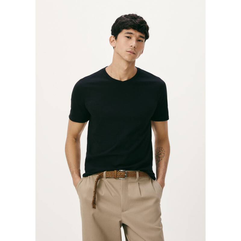 CAMISETA MM MASC NEGRO