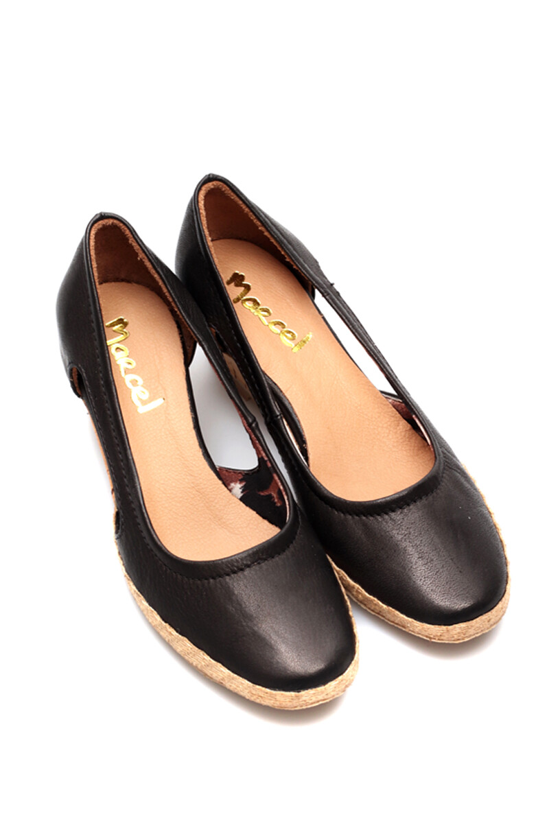 Zapato Taco Corrido Cuero Negro