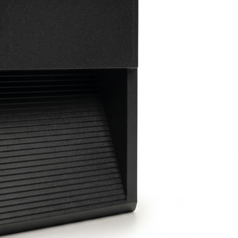 LEA1033 Luminaria LED 2W De Escalera Toronto Negro