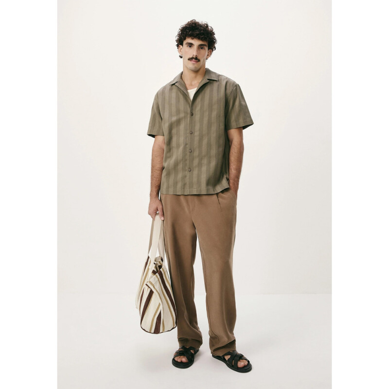 CAMISA MM MASC OLIVA MEDIO