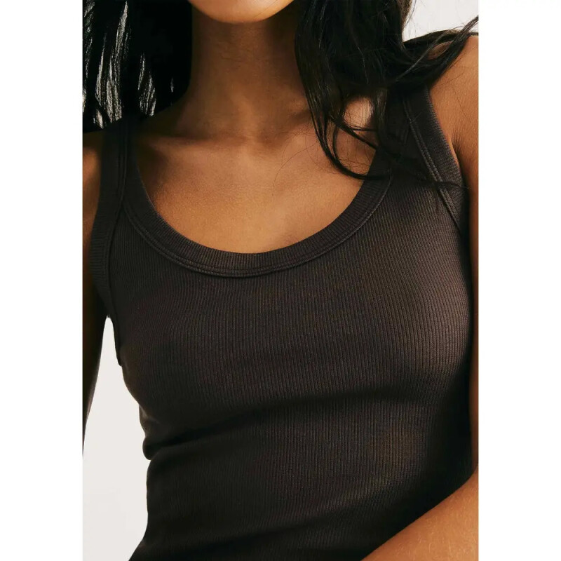 CAMISETA REGATA FEM MARROM ESCURO