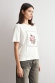 Remera aplique bordado crudo