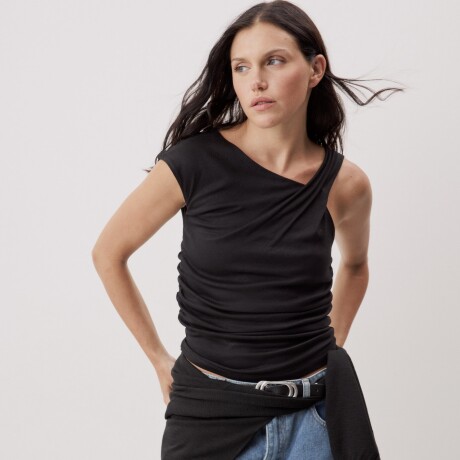 REMERA LEPO Negro