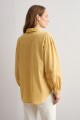 Camisa bordada y calada maiz