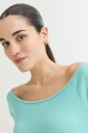 Remera off shoulder mangas cortas VERDE MENTA