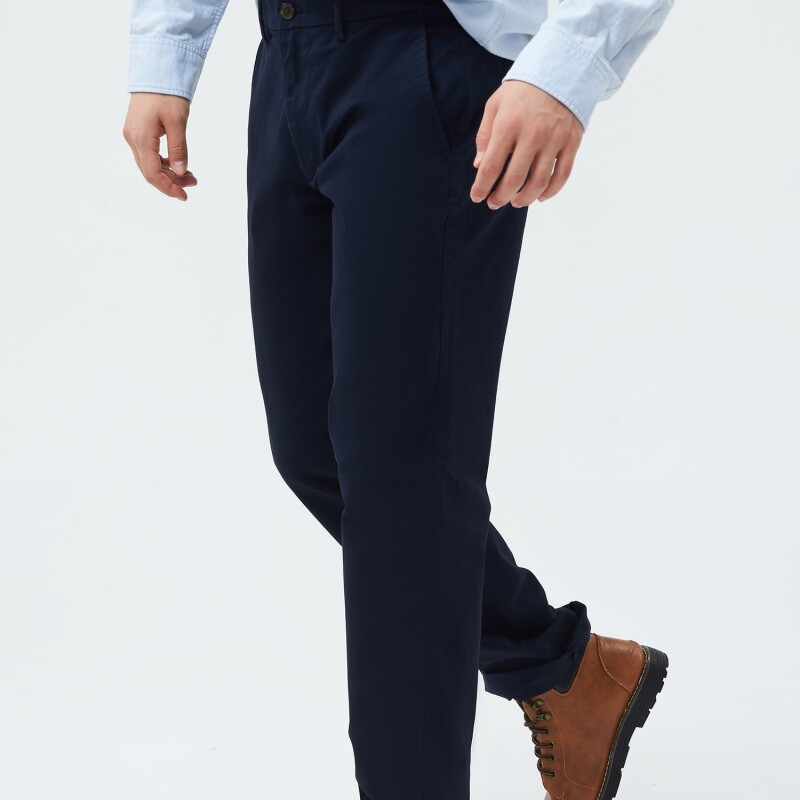 V-ESSENTIAL KHAKI STRAIGHT FIT NEW CLASSIC NAVY