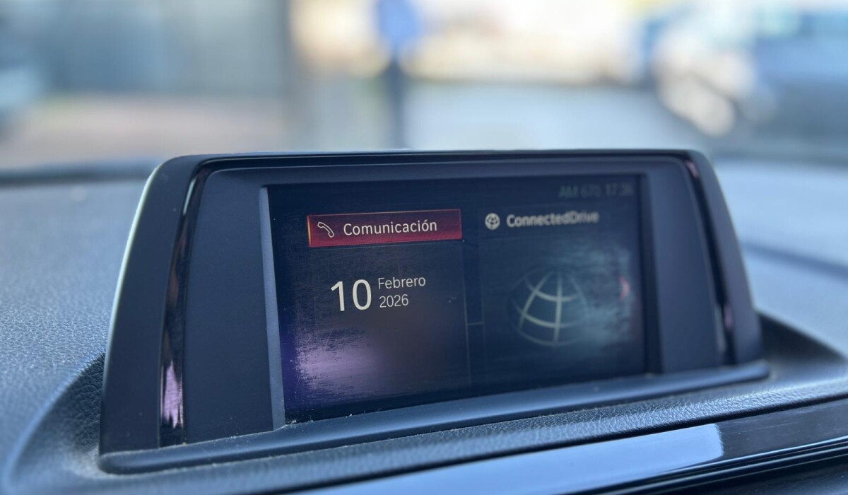 BMW 118i 1.5 MT - 2019 BMW 118i 1.5 MT - 2019