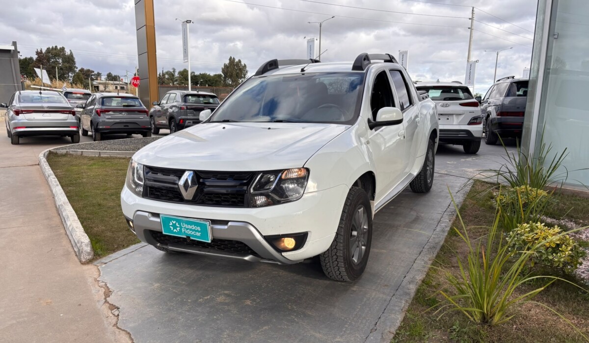 Renault Oroch Dynamique 2.0 - 2017 Renault Oroch Dynamique 2.0 - 2017