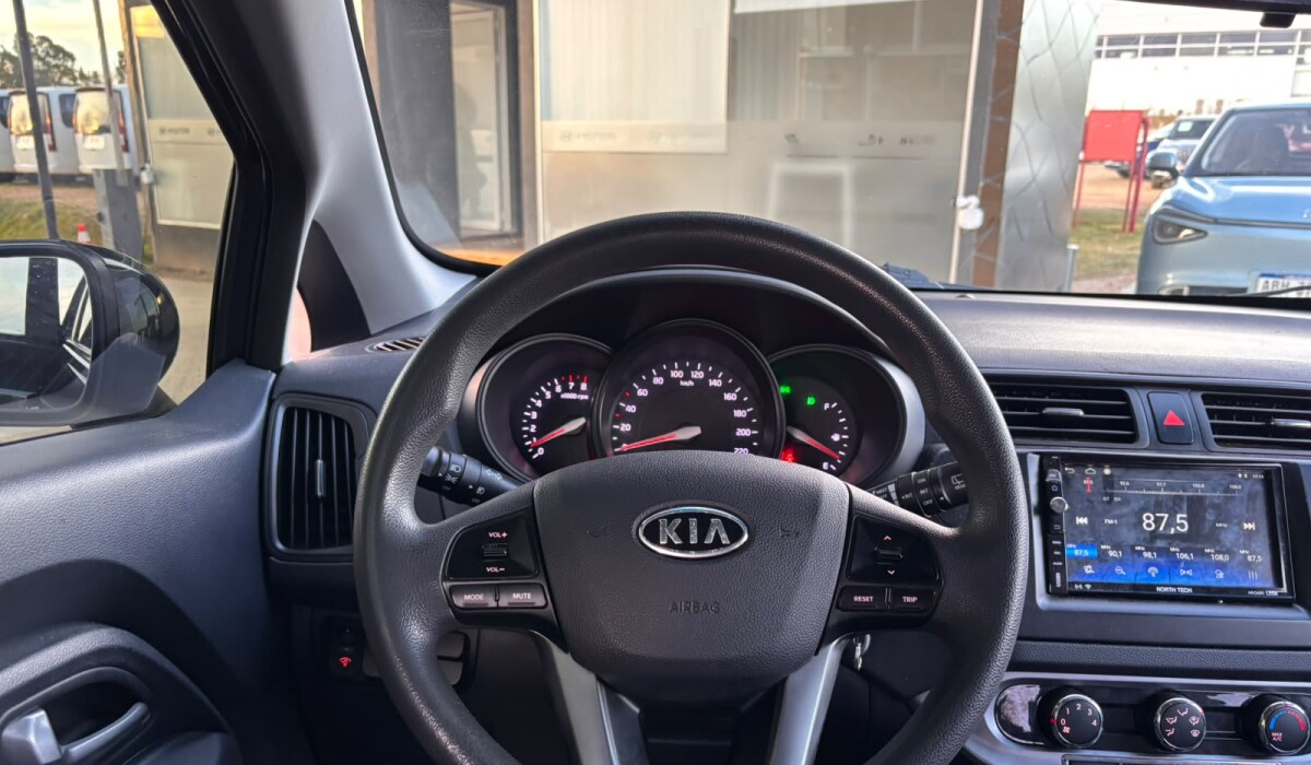 Kia New Rio 1,4 - 2012 Kia New Rio 1,4 - 2012