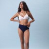 Vedetina Gracia – Algodón suave con faja en cintura, calce delicado Azul