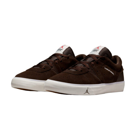 Championes Jordan Series ES Brown