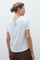 Remera frente broderie blanco