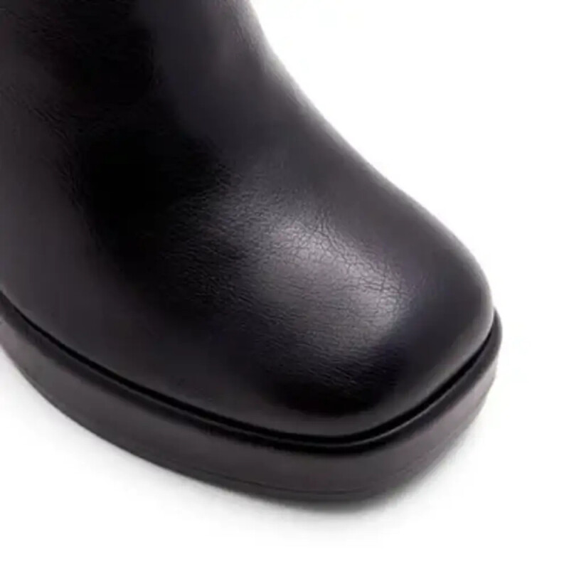 IZABELLE BLACK BLACK