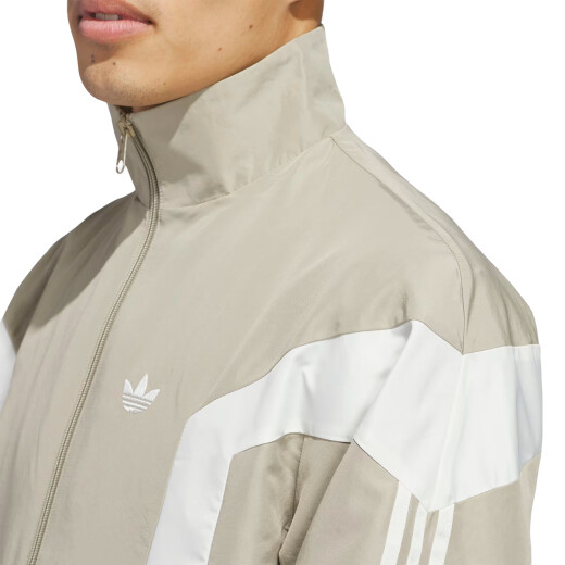 Campera Adidas Windbreak Wonder Cargo - Beige Campera Adidas Windbreak Wonder Cargo - Beige
