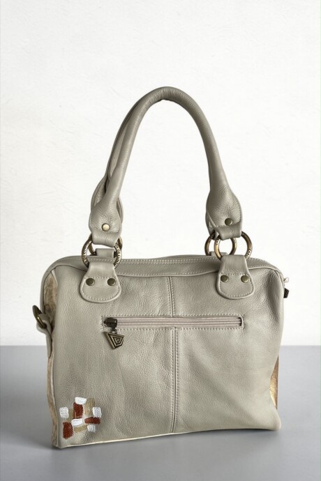 Bolso Kanda Off White Con Pelo Y Arte Pintado A Mano Bolso Kanda Off White Con Pelo Y Arte Pintado A Mano