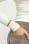 PULSERA DE HILO ELÁSTICO ROJO CON CORAZÓN BAÑADO EN ORO 18K Pulsera