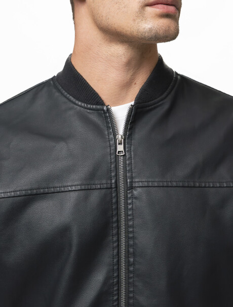 Campera Eco-Cuero St.Crose Negro