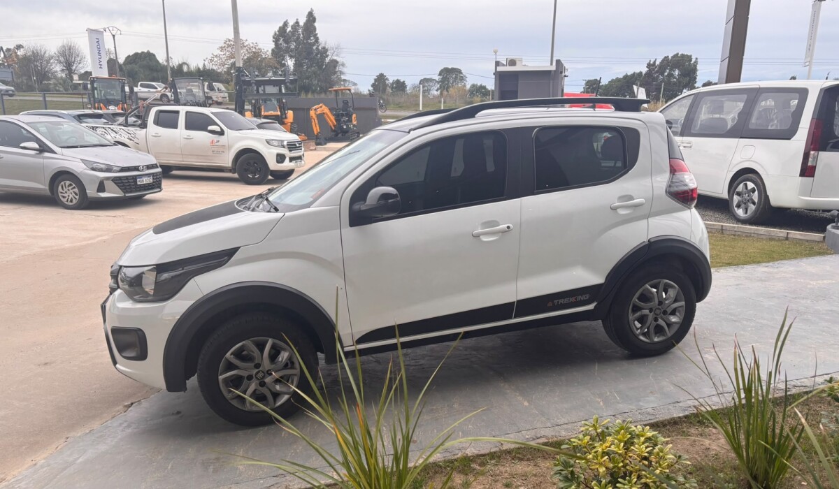 Fiat Mobi Trekking MT - 2021 Fiat Mobi Trekking MT - 2021