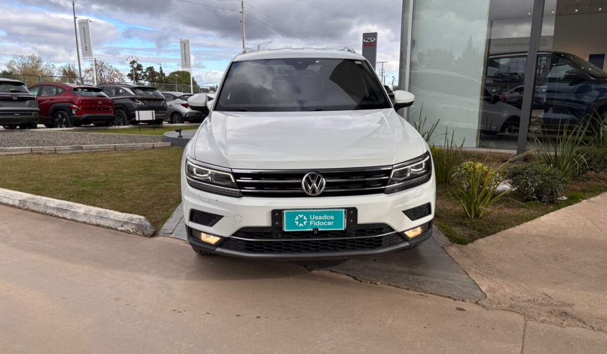 VW Tiguan 2.0 Higline 7Plz - 2018 VW Tiguan 2.0 Higline 7Plz - 2018