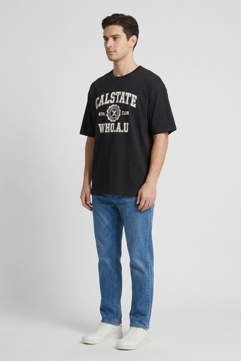 Remera m/c estampa universitaria NEGRO