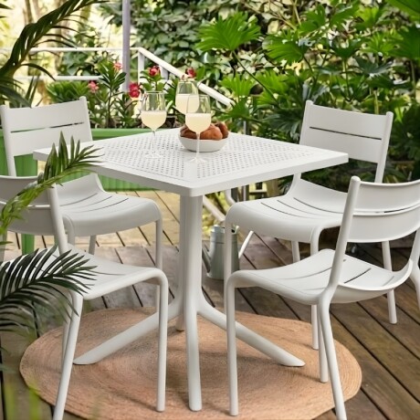 MESA CUADRADA EXTERIOR DE POLIPROPILENO 80CM Mesa Cuadrada para Exterior 80 cm Blanca Sky