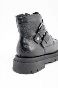 Bota Cuero Hebillas Negro