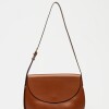 Cartera al hombro Mod en efecto cuero liso Tabaco
