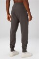 Pantalón The Go-To Jogger Hombre Taupe Slate