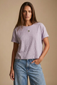 Remera Bordada Lila
