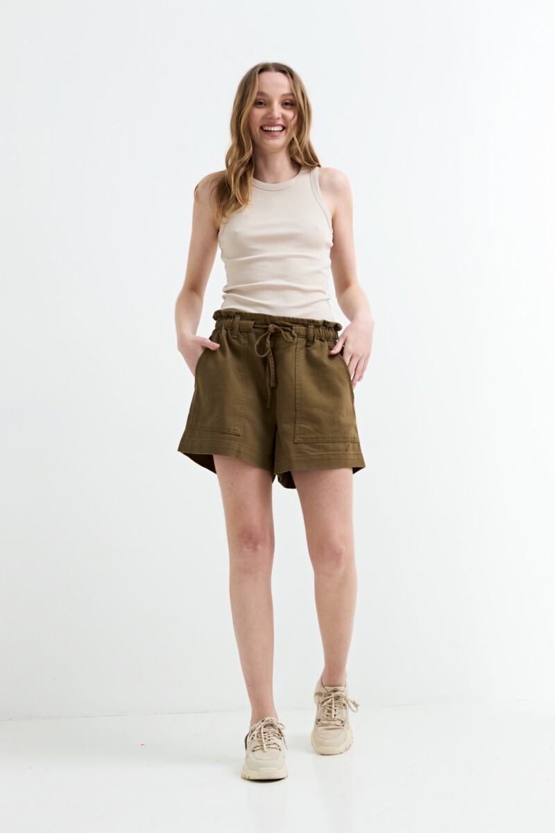 Short con cintura elastizada y lazo OLIVA