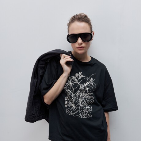 REMERA MECA Negro