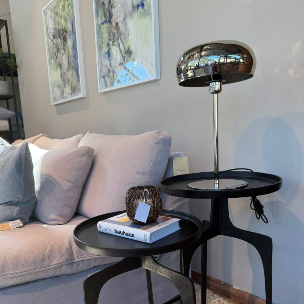 Lámpara de mesa Surin, niquel Lámpara de mesa Surin, niquel