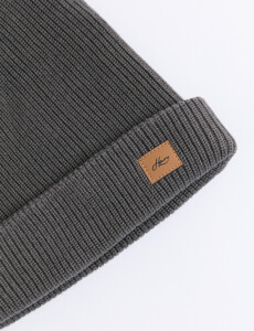 700515 GORRO TEJIDO HARRY Gris Oscuro